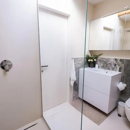 Lanina Luxury Mountain Escape Willa *