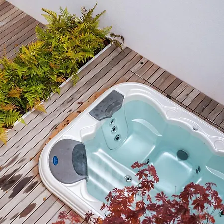 Lanina Luxury Mountain Escape Villa *