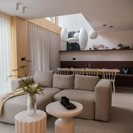 Lanina Luxury Mountain Escape Villa *